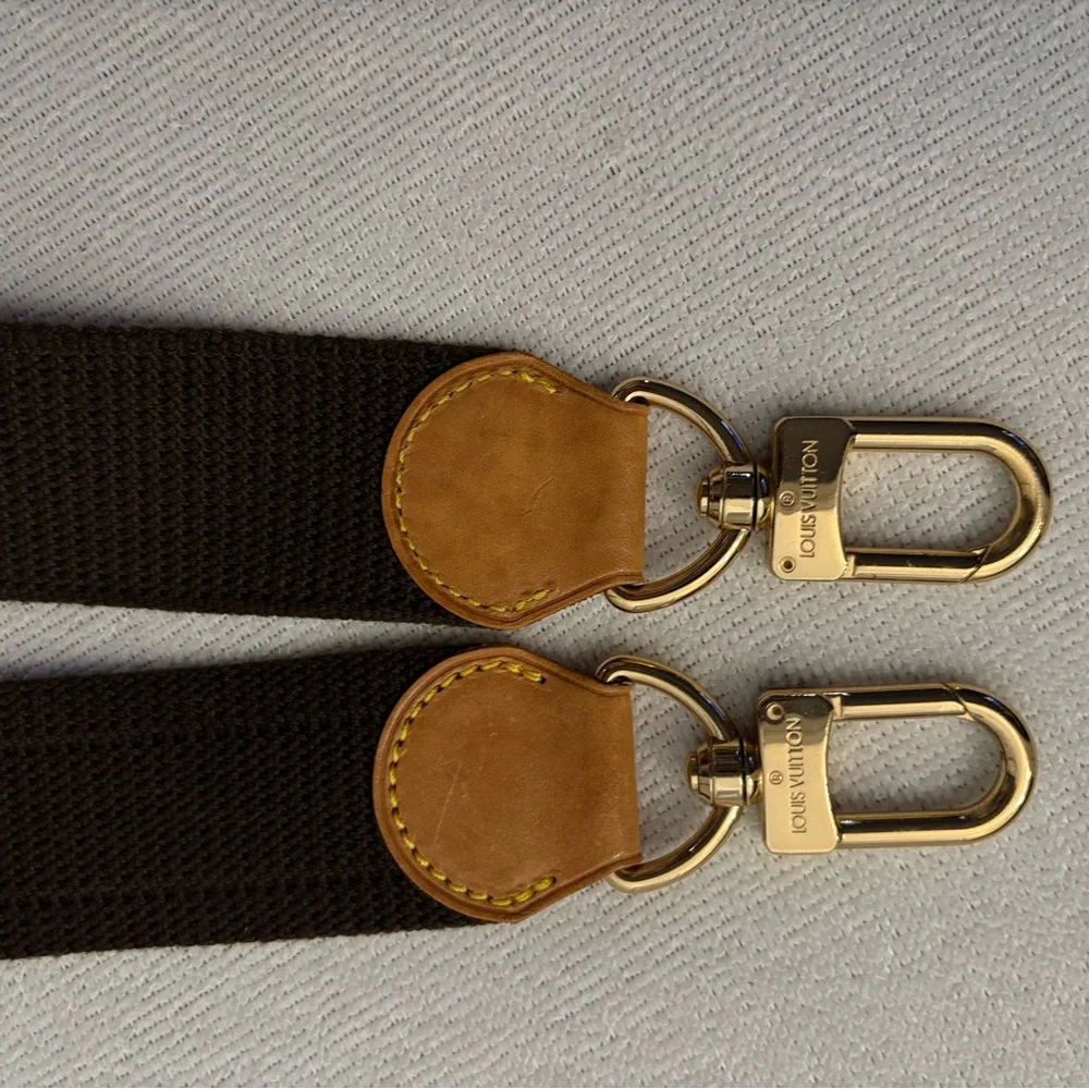 Excellent condition authentic strap. - Picture 5 of 9